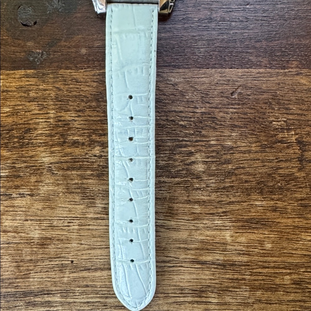 Honora White Leather Strap Women’s Watch with Pearl face good condition - Picture 3 of 8
